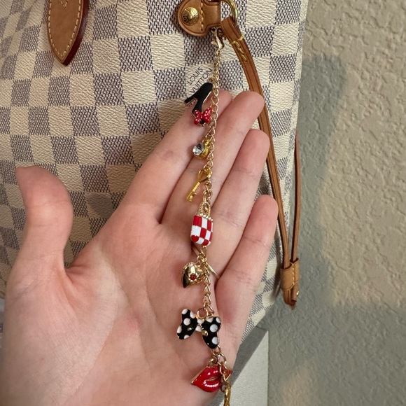 Handmade Minnie Mouse Inspired Purse Charm Keychain - Picture 8 of 8